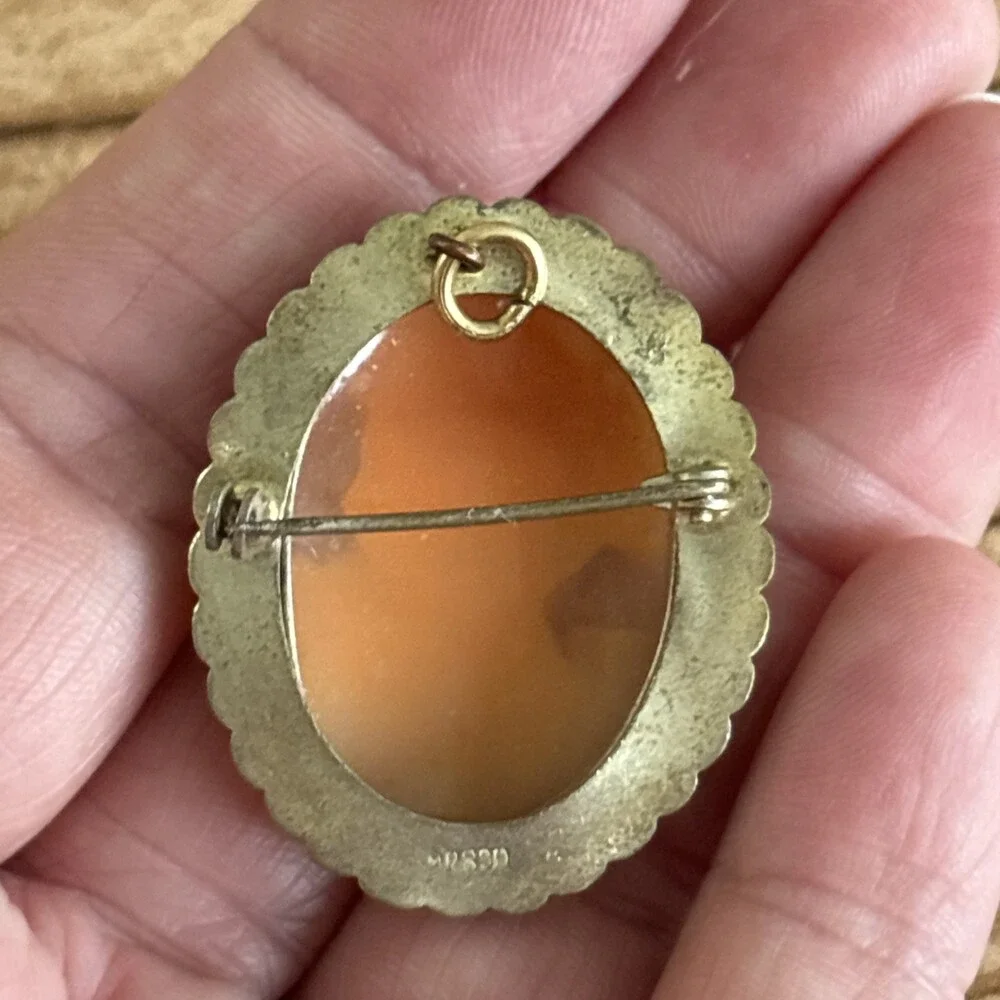 Antique 800 Silver Carved Shell Cameo Brooch Pin Pendant Right Facing Two Tone